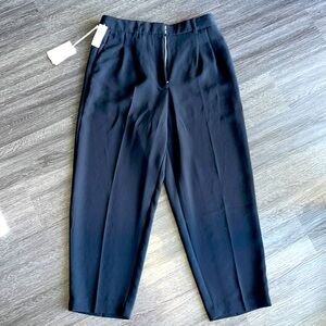 Aritzia Wilfred black cropped pants in style “Carrot. Never worn!